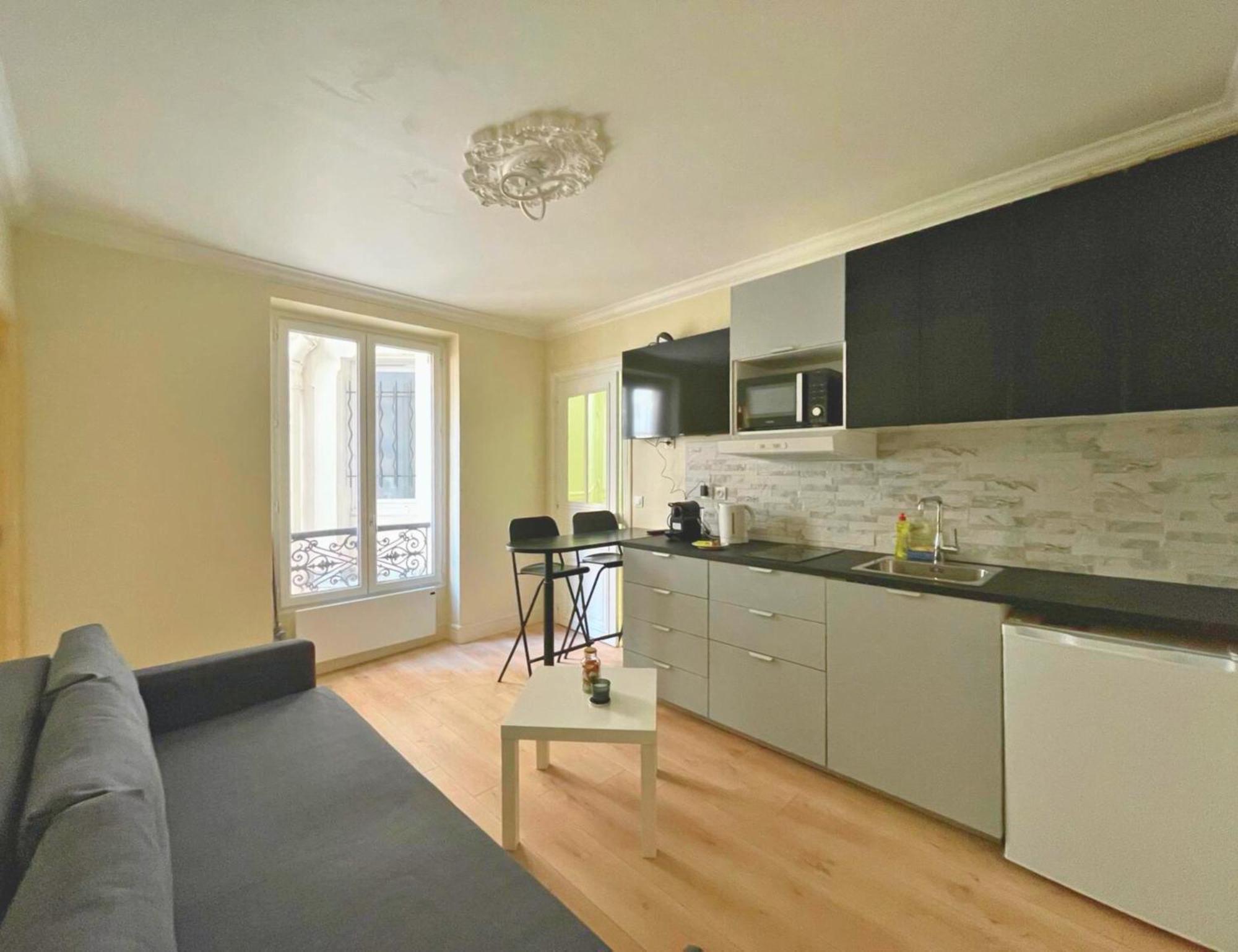 Chambre Lit Double Et Salon Avec Canape-Lit A 10 Minutes Des Champs Elysees Parijs Buitenkant foto